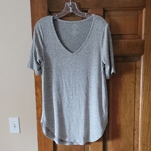 Maurices Women's Gray V-Neck Top